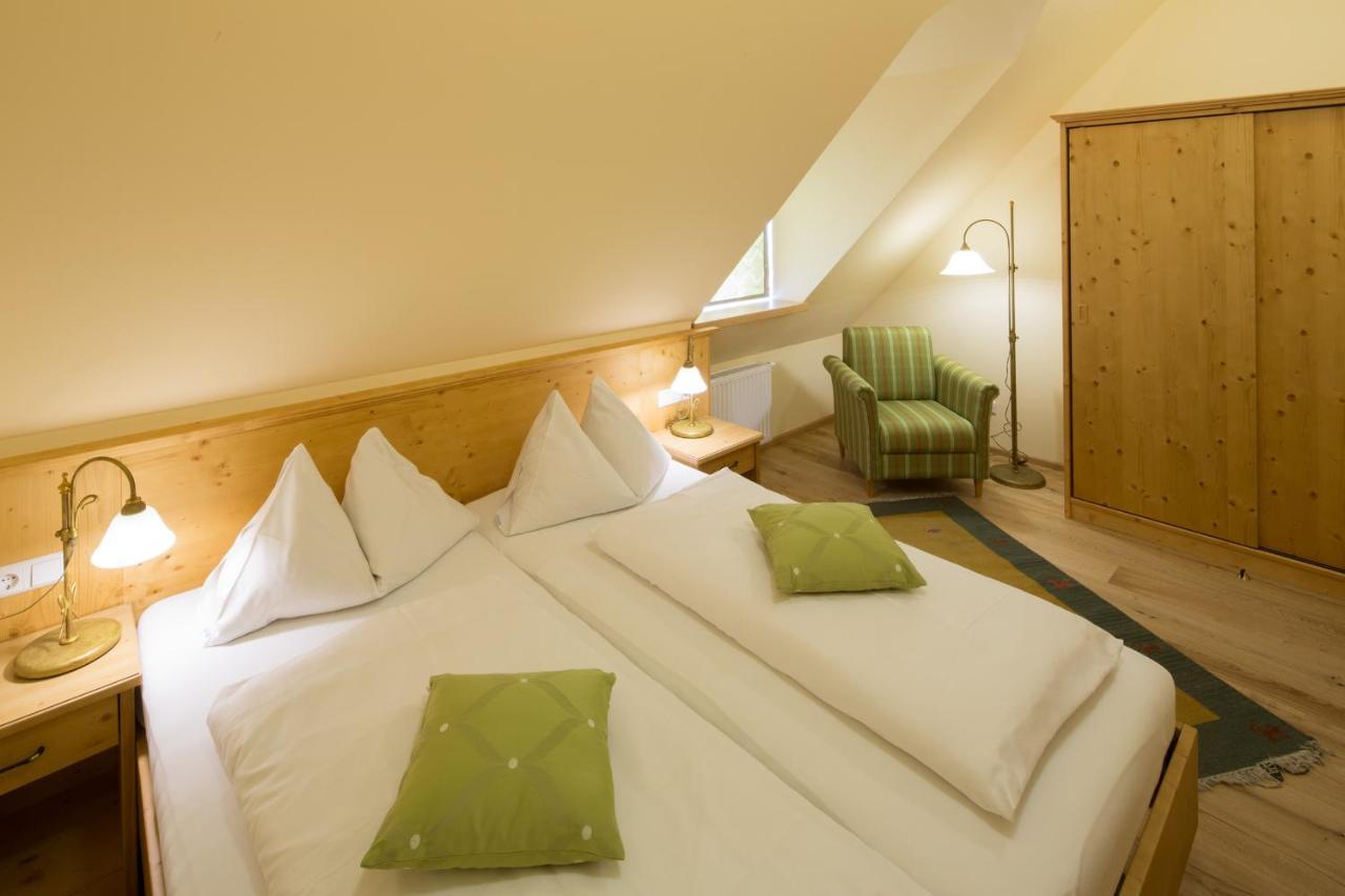 Hotel Zum Schwarzen Baeren Эммерсдорф-на-Дунае Экстерьер фото
